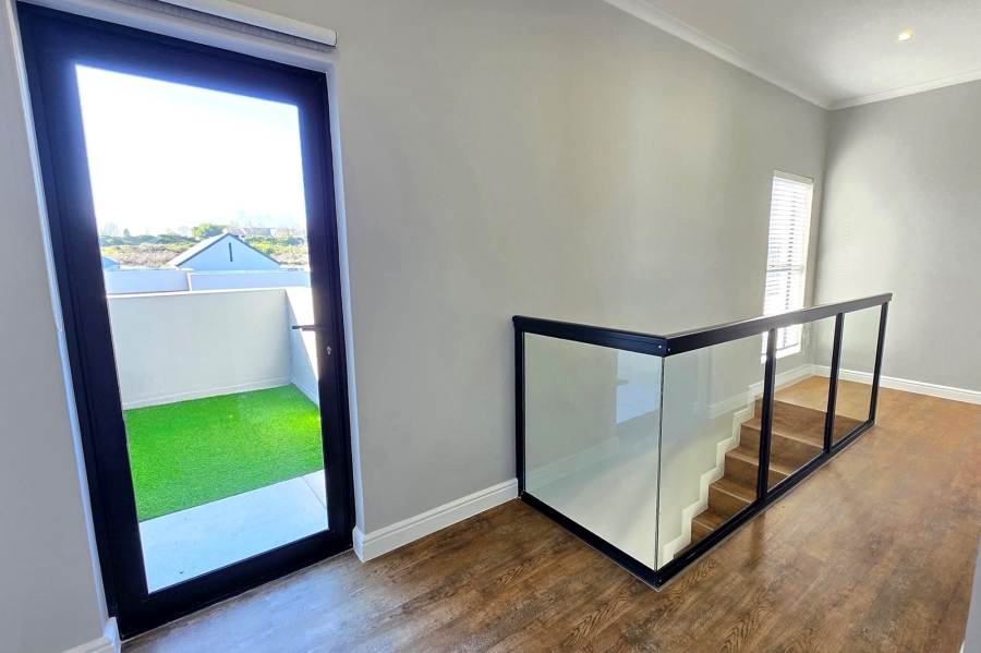 3 Bedroom Property for Sale in Aan de Wijnlanden Western Cape